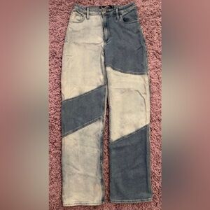 Hollister high rise dad jeans size 26, some discoloration